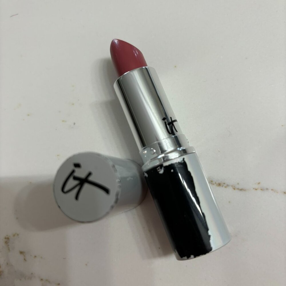 NEW! IT Cosmetics CC+ Blurred Lines Smooth Fill Anti-Aging Lipstick in 'Love'